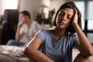 Dinâmica de “mãe e filho” pode afetar desejo no relacionamento, diz especialista