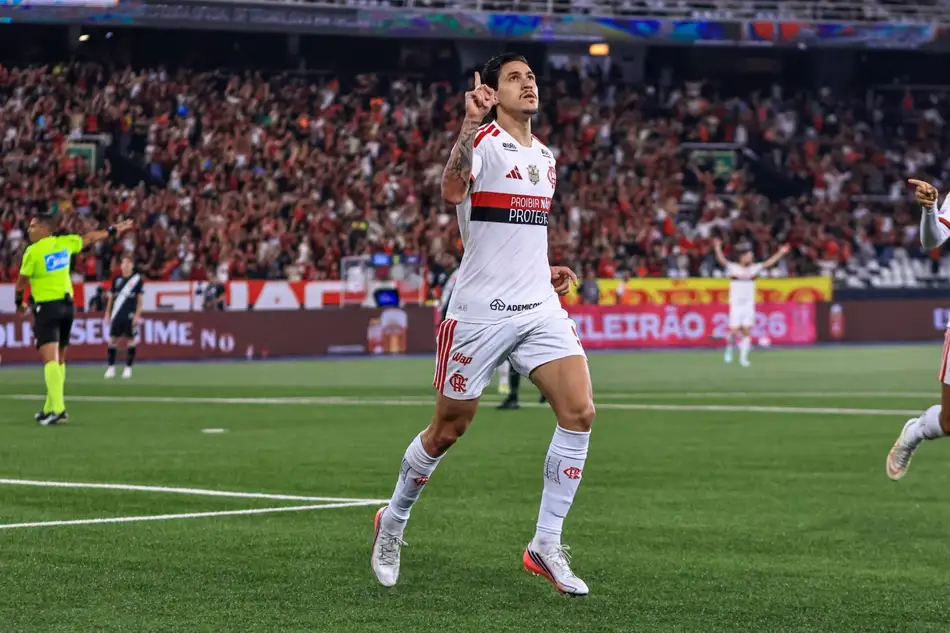 Pedro comemora o seu segundo gol para o Flamengo contra o Vasco no Nilton Santos (Foto: Thiego Mattos / Pera Photo Press / Folhapress)